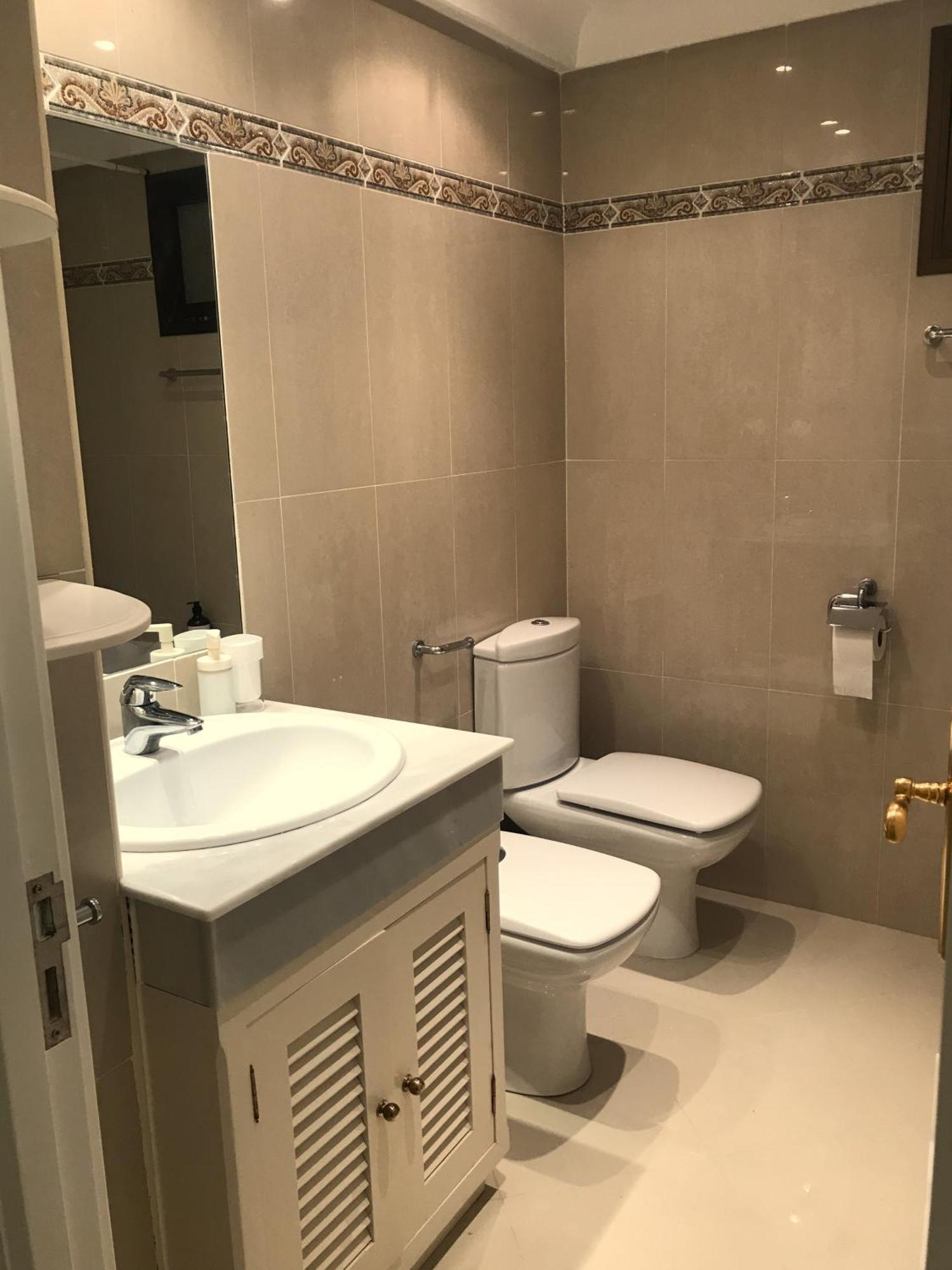 Habitacion Deluxe Con Bano Privado En Atalaya Apartagolf, Εστεπόνα Εξωτερικό φωτογραφία